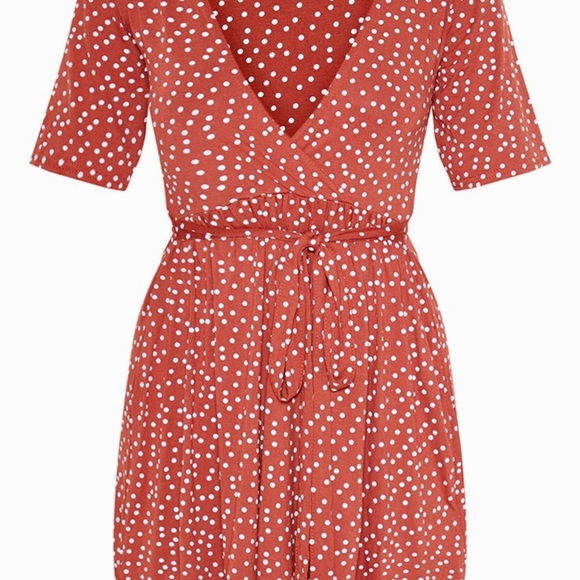 Polka dotted Wrap Dress - Picture 7 of 8